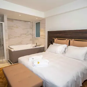Jacuzzi By Enjoy Garda Appartamento